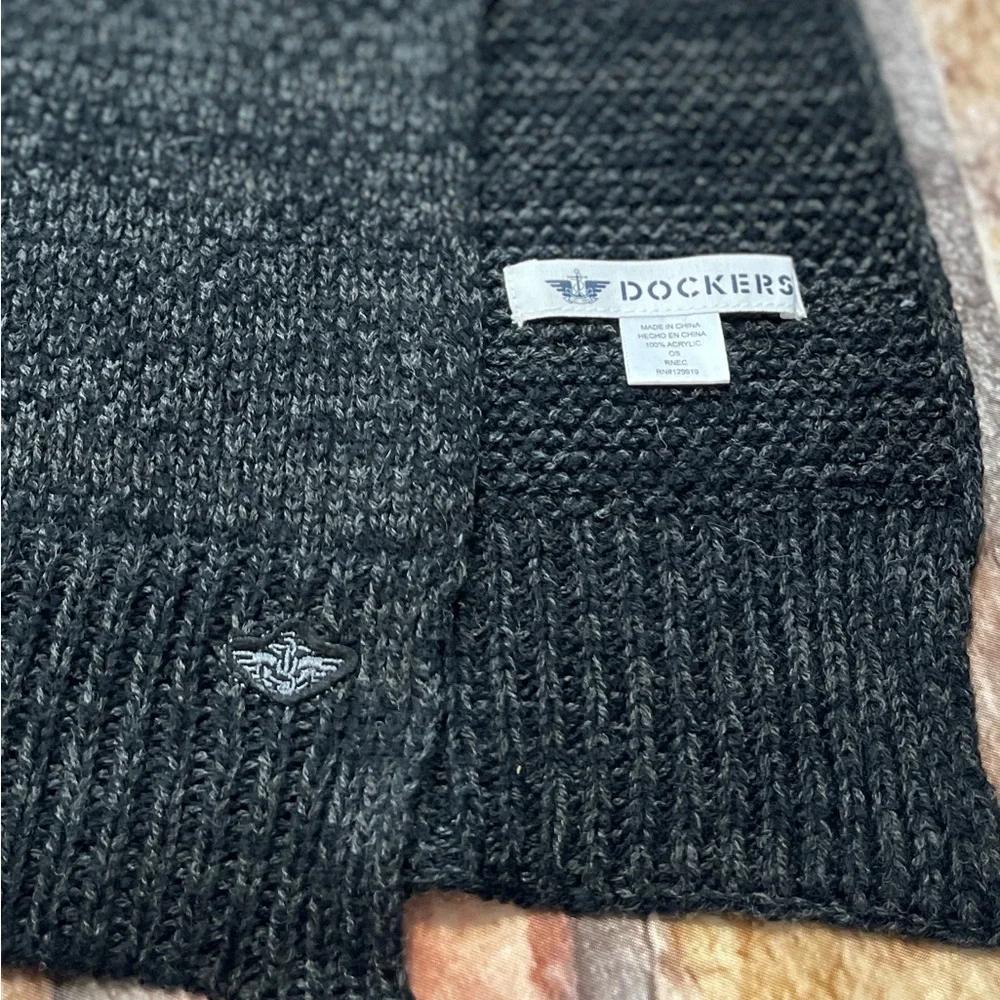 Dockers Mens Marled Mixed Knit scarf Black Rectangle One Size Winter Warm - NWOT